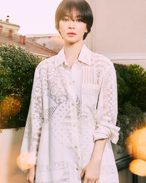 Song Hye-kyo         instagram post 489606