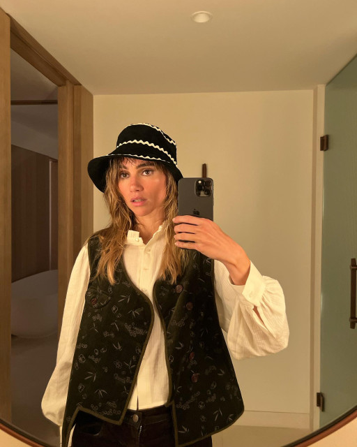 Suki Waterhouse instagram post 480360