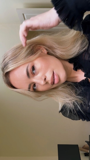 Tanya Burr instagram post 479781