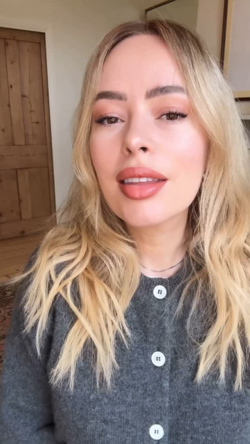 Tanya Burr instagram post 486764