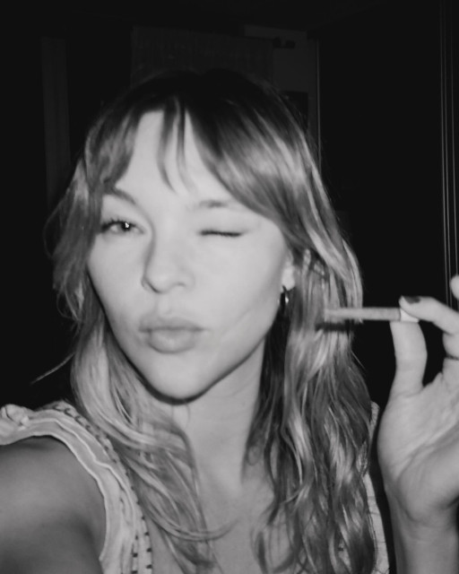 Taylor Hickson instagram post 460010