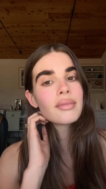 Zoe Aggeliki instagram post 467074