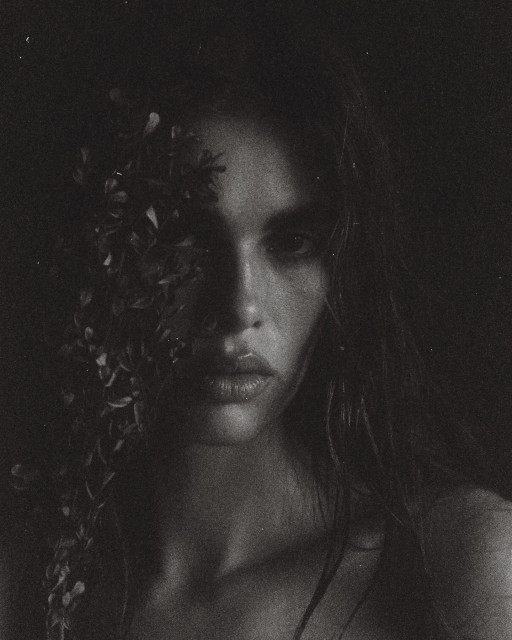 Zoe Aggeliki instagram post 491852