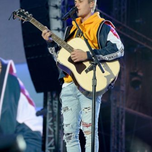 Justin Bieber Was Almost Crying At The One Love Manchester Event