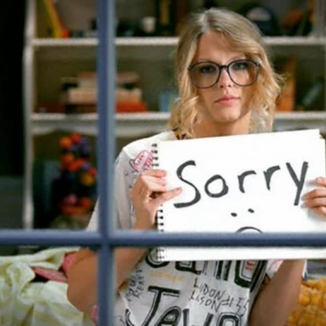Taylor Swift's Web-Pages Feature No Info, No Photos and No Video