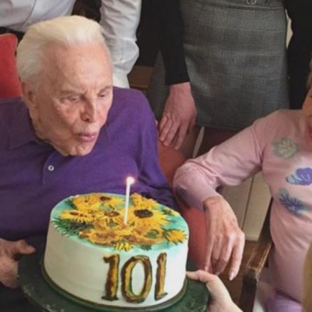 Kirk Douglas Received 2 Birthday Cakes When He Turned 101!