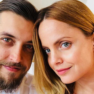 Mena Suvari married for the third time