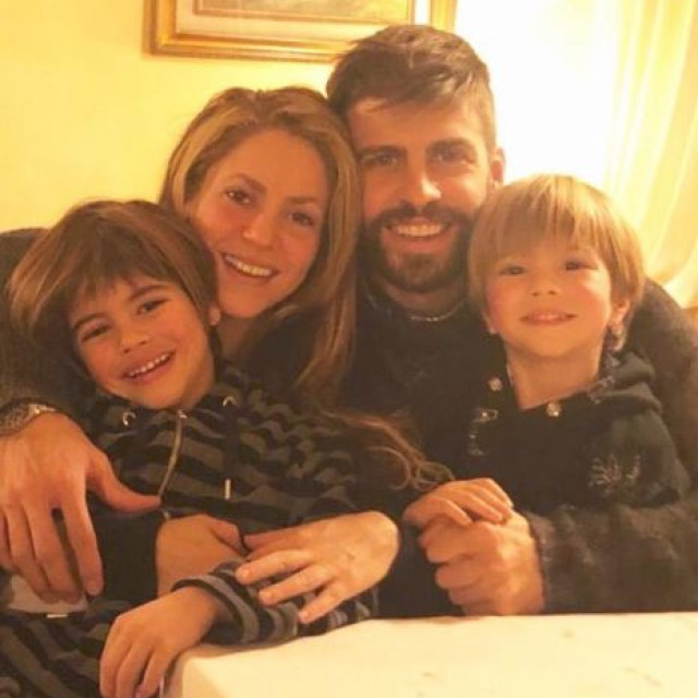 Shakira has charmed the network of photos with her sons