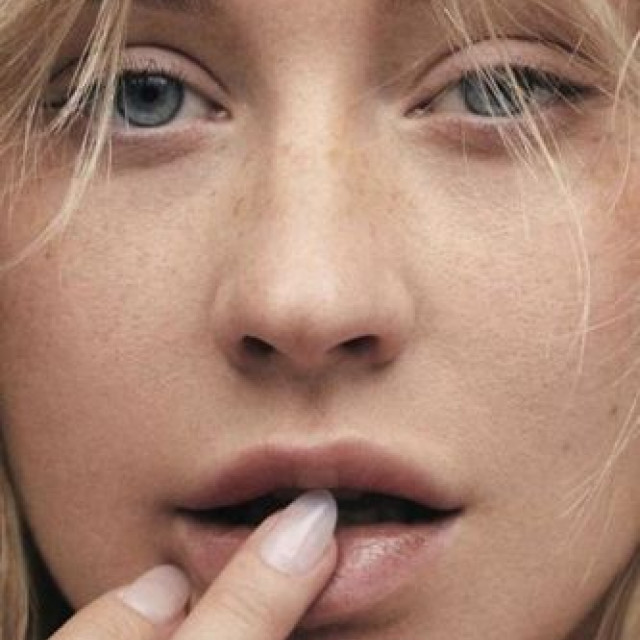 Is this exactly Christina Aguilera? The singer without makeup surprised the world