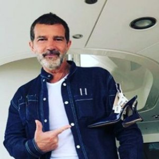 Antonio Banderas was criticized for his gray beard