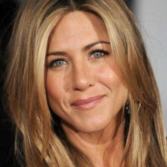 Jennifer Aniston commented the rumors of a first pregnancy