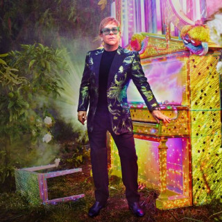 Elton John Texts Sold In New York