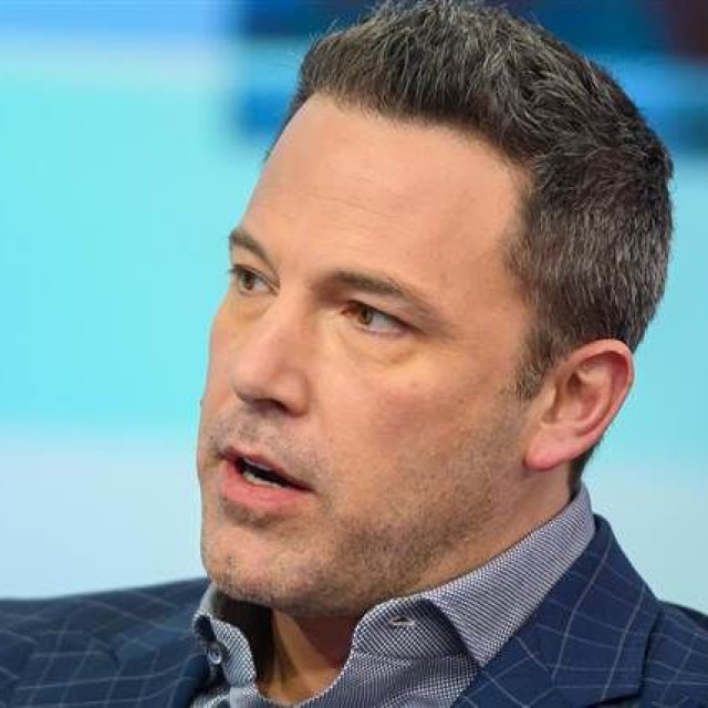 Ben Affleck seeks love on Raya