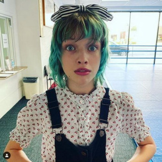 Milla Jovovich showed her eldest daughter with green hair