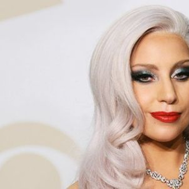 Lady Gaga prepars a biographical picture