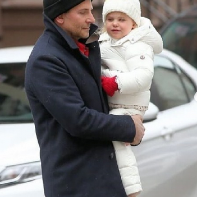 Bradley Cooper could not hold back his fatherly feelings for his daughter