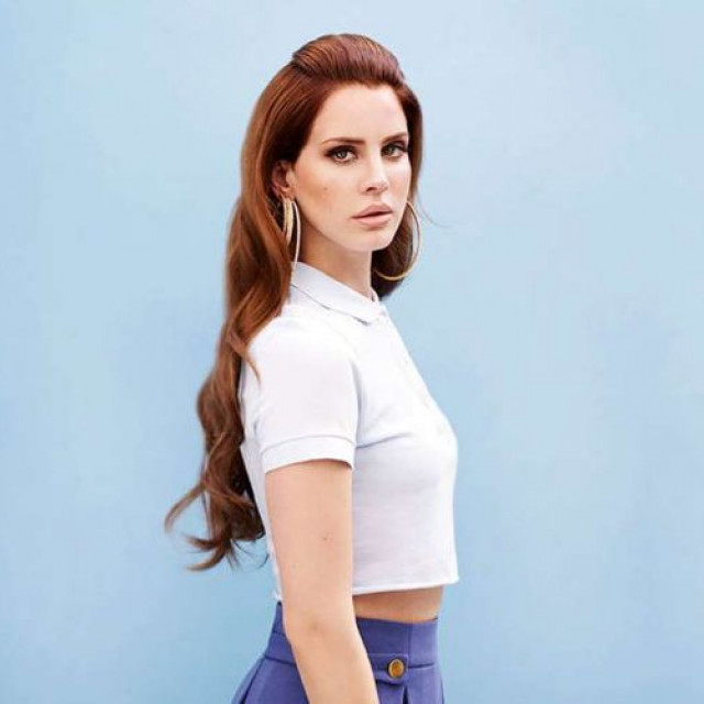Lana Del Rey canceled all the shows due to a loss of voice