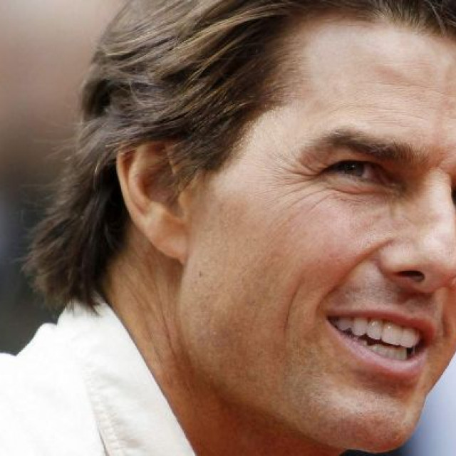 Tom Cruise encouraged everyone to watch movies in theaters