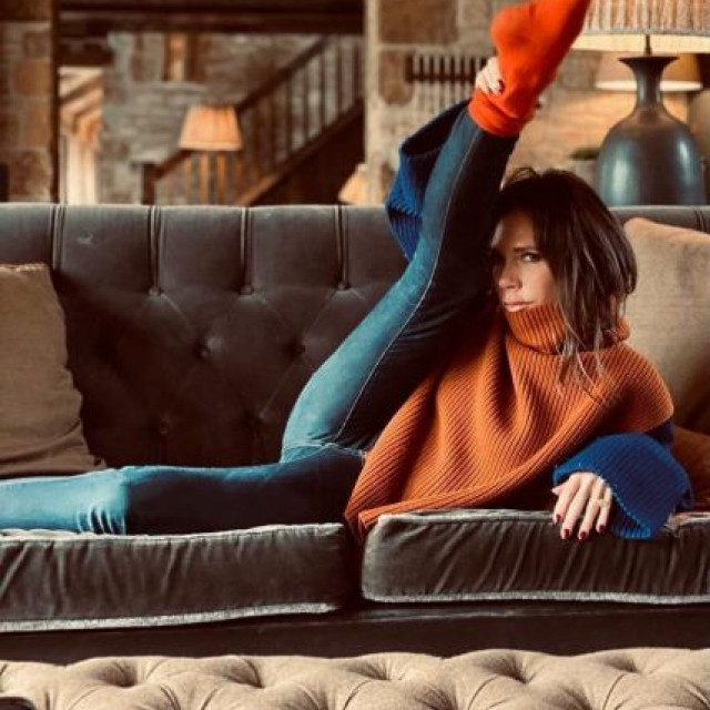 46-year-old Victoria Beckham delighted the net with her legendary twine