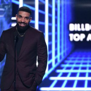 Drake becomes the first artist to reach 50 billion listens on Spotify