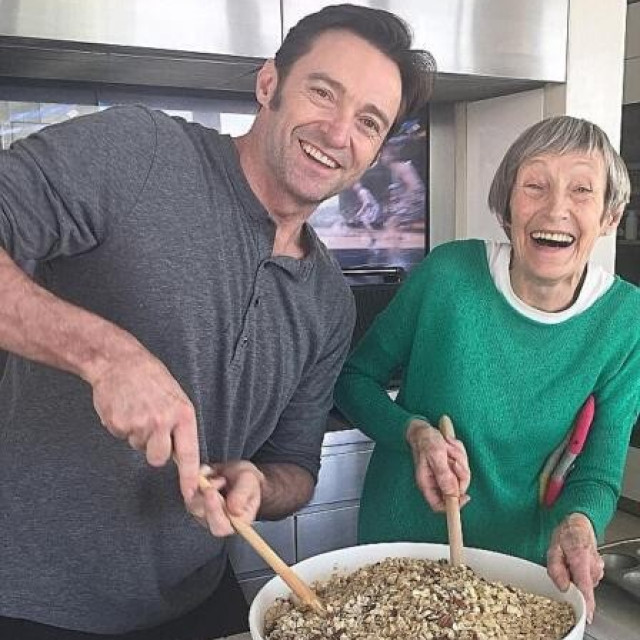 Hugh Jackman posted a photo with his mother 