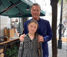Arnold Schwarzenegger gave Greta Thunberg an electric car