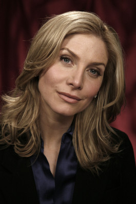 Elizabeth Mitchell pic #331229