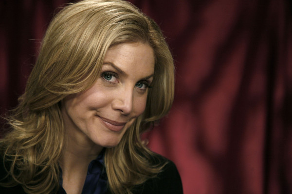 Elizabeth Mitchell pic #331243