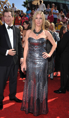 Elizabeth Mitchell pic #320186