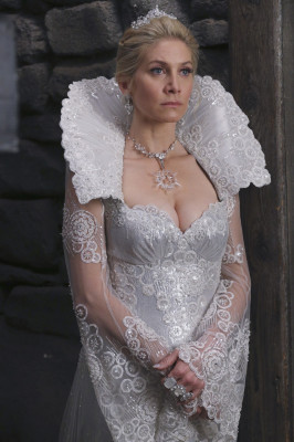 Elizabeth Mitchell pic #861889