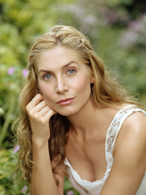 Elizabeth Mitchell pic #320096