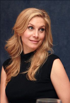 Elizabeth Mitchell pic #320169