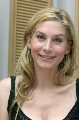 Elizabeth Mitchell pic #320178
