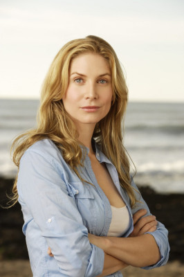 Elizabeth Mitchell pic #320149