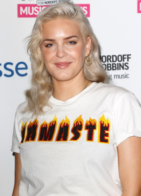 Anne-Marie pic #964436
