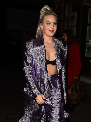 Anne-Marie pic #986334