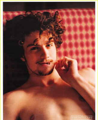 Aaron Johnson pic #333999