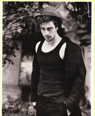 Aaron Johnson pic #333942