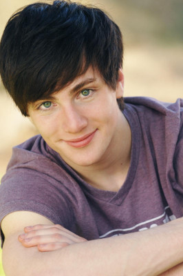Aaron Johnson pic #370583