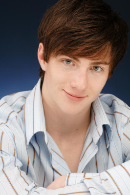 Aaron Johnson pic #370584