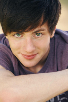 Aaron Johnson pic #370586