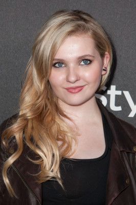 Abigail Breslin pic #649491