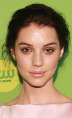 Adelaide Kane pic #712797