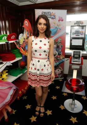 Adelaide Kane pic #723465