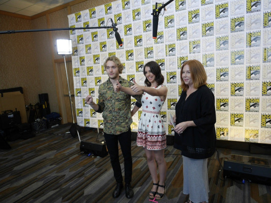 Adelaide Kane pic #729885