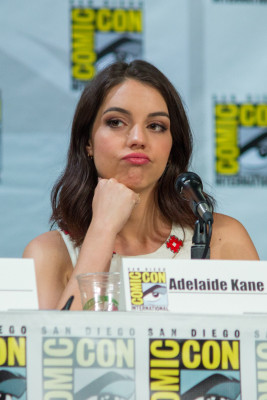 Adelaide Kane pic #738761