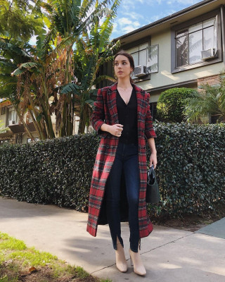 Adelaide Kane pic #1093031