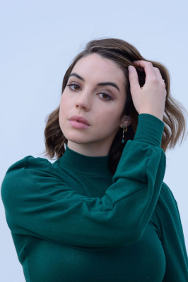 Adelaide Kane pic #1018387