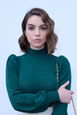 Adelaide Kane pic #1018388
