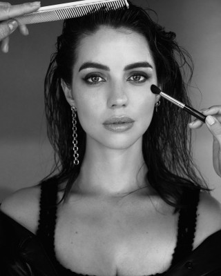 Adelaide Kane pic #1074317